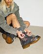 MARTENSY MODEL DR. MARTENS 1460 DECAYED ROSES NAPPA - 8