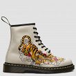 MARTENSY MODEL DR. MARTENS 1460 TATTOO GREZ USA BACKHAND - 2